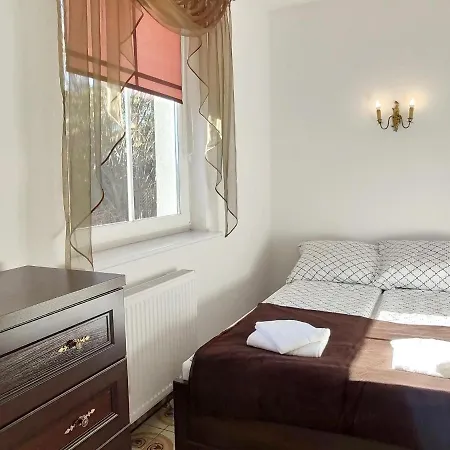 Comfortable With A Private Garden, 200 Sqm, 5 Bedrooms, Dar Owo Holiday home Darlowo