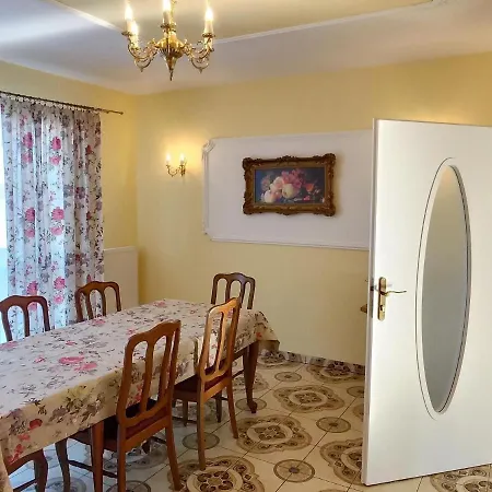 Comfortable With A Private Garden, 200 Sqm, 5 Bedrooms, Dar Owo Holiday home Darlowo